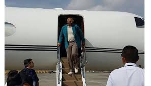 This is the moment at which Harvey starts crying. (http://www.filipinonewsportal.com/steve-harvey-to- (Filipino News Portal))